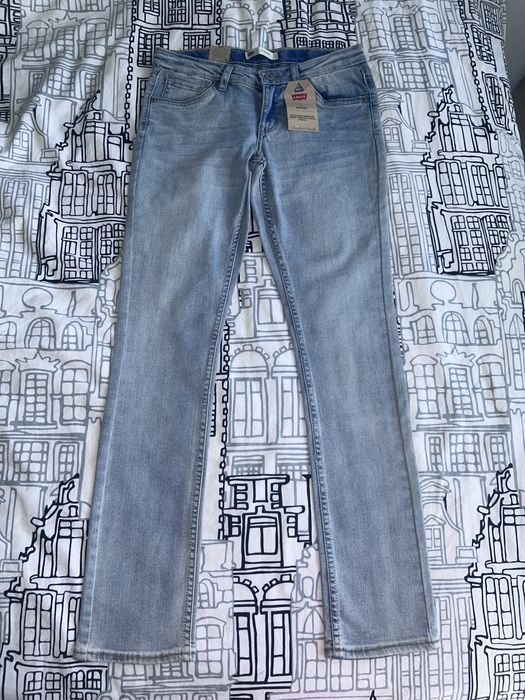 Nowe jeansy Levis rozmiar 164