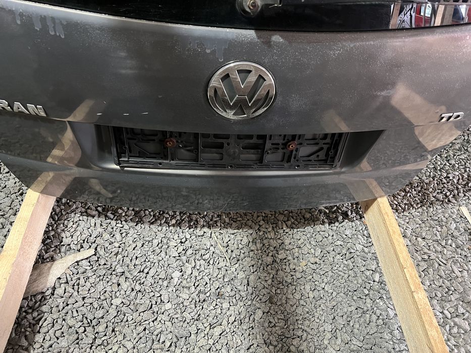 Задня ляда кришка багажника кляпа Volkswagen Touran Туран