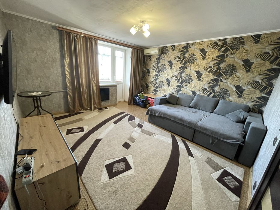 Продам 2-х комнатную  ЦНАП Черемушки Василя Стуса