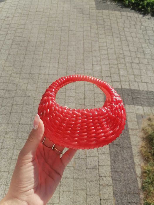 Plastikowy koszyk dla lalek prl