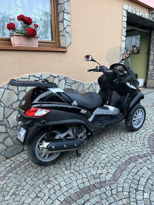Piaggio MP3 400 mp-3