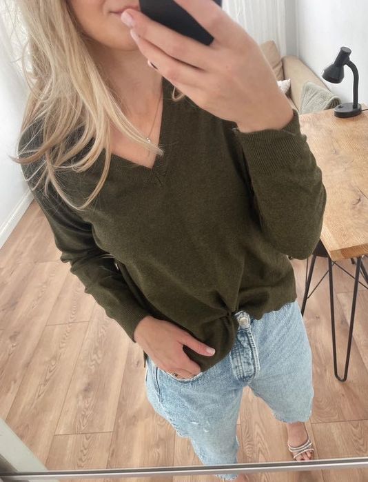 Primark Basic minimalizm sweter z dekoltem w serek grunge #2512