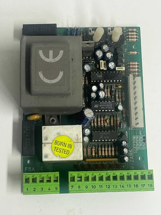 Central Placa Eletrônica BFT MIZAR6 Original para Automatizador de Portão – usada a funcionar