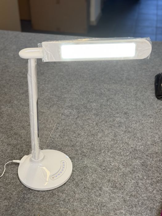 Lampa LED na biurko biurkowa