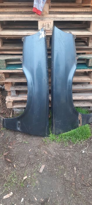 Альфа Ромео33 крила передні.