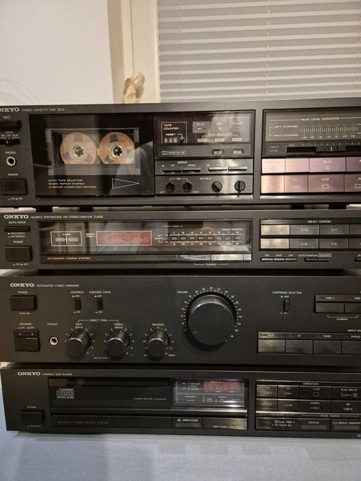 Zestaw muzyczny Onkyo, piękny !!