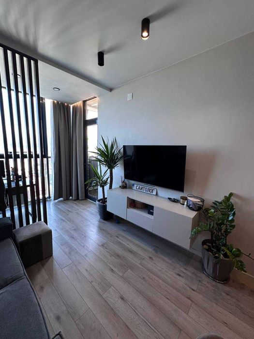 Продаж квартири 1+1 з чудовим видом на місто та гори (3136)