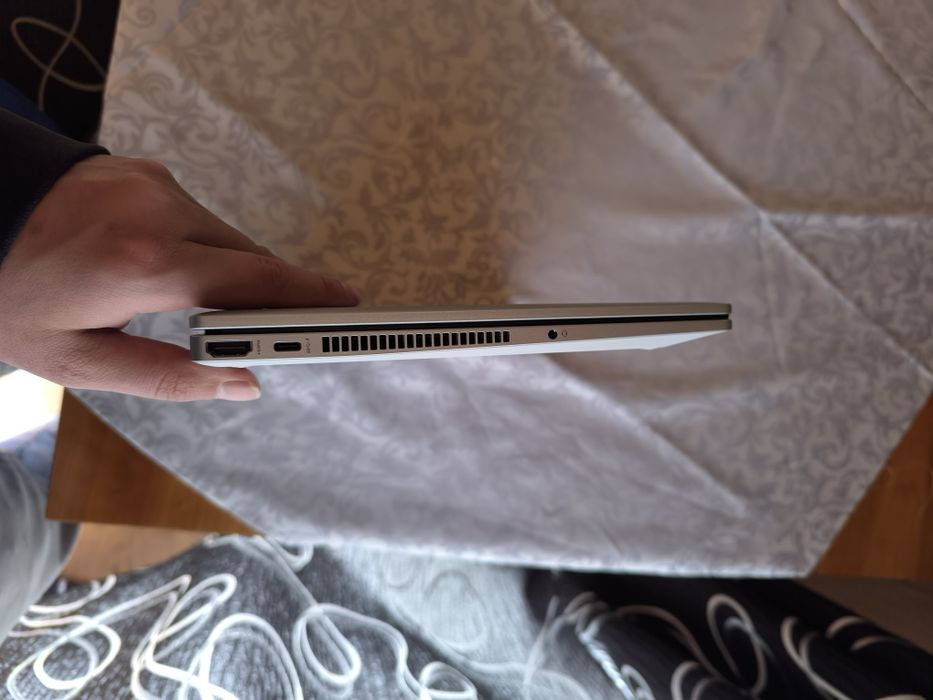 HP Pavilion 14 Laptop [Intel Core i5 + 16GB RAM] Touch Screen64284556855937122