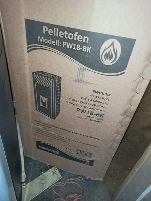 Piec kominek 18 KW  z płaszczem wodnym na pellet