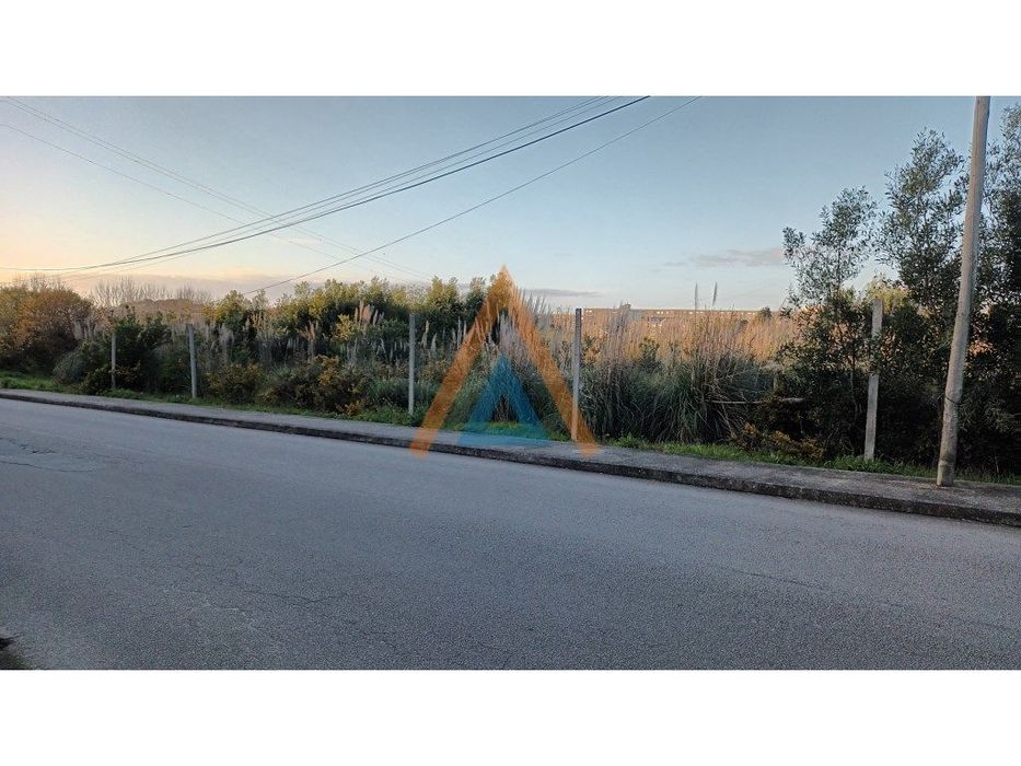 Lote de terreno em Anta - Espinho