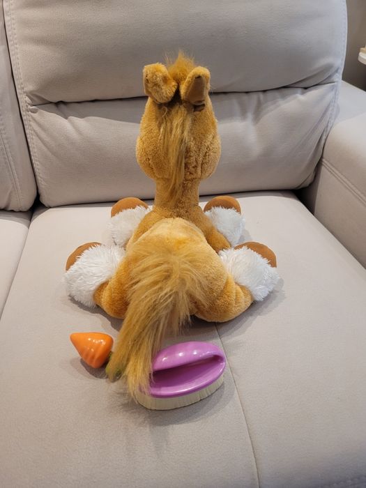 Interaktywny konik Toffee Epee