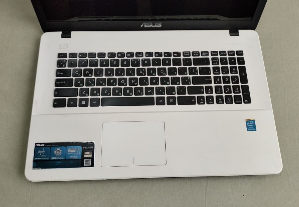 Asus x751 _4 ядра/SSD 240/HDD 750/ram 8 gb