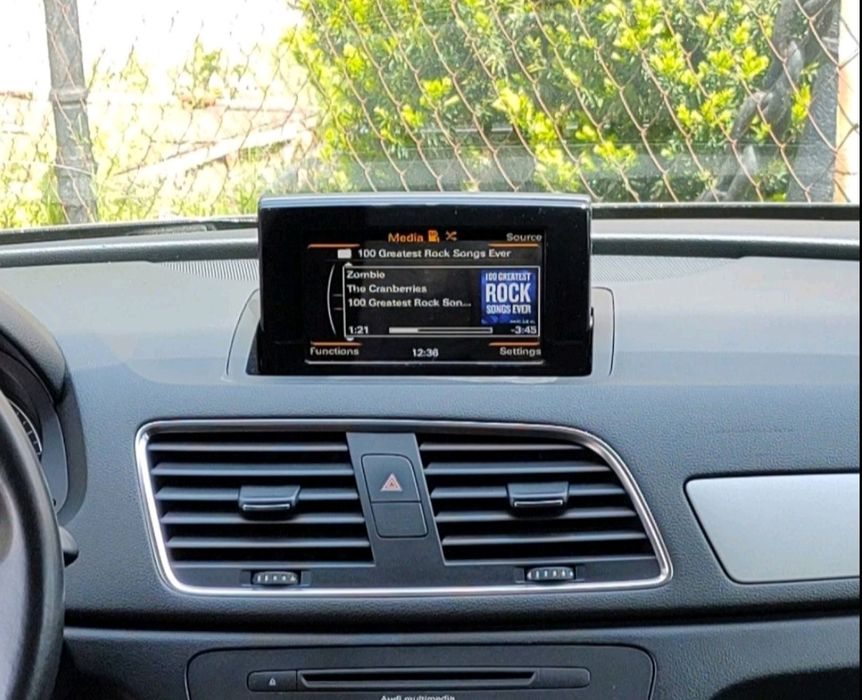 Екран для Ауді Q3 (rmc) офіційний