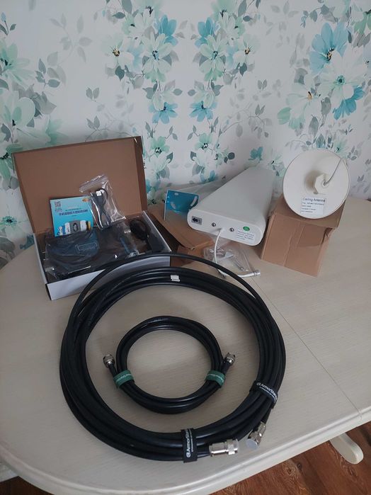 Підсилювач мобільного зв'язку 4G/GSM репітер Lintratek KW19L-GDW