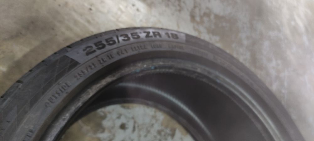 Pneus 255/35/18 continental usados