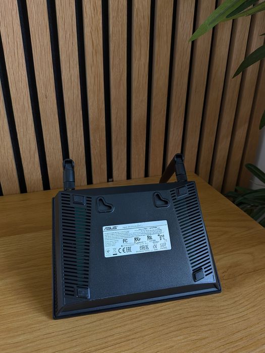 Router Wireless ASUS RT-N12