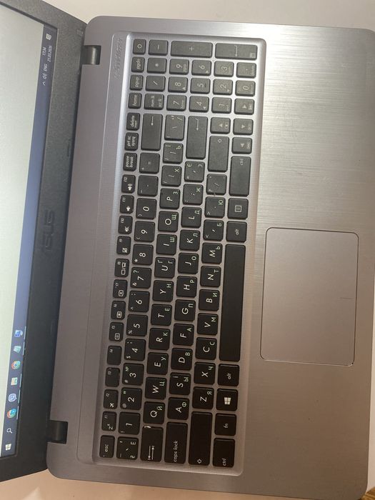 Ноутбук у хорошому стані ASUS VivoBook