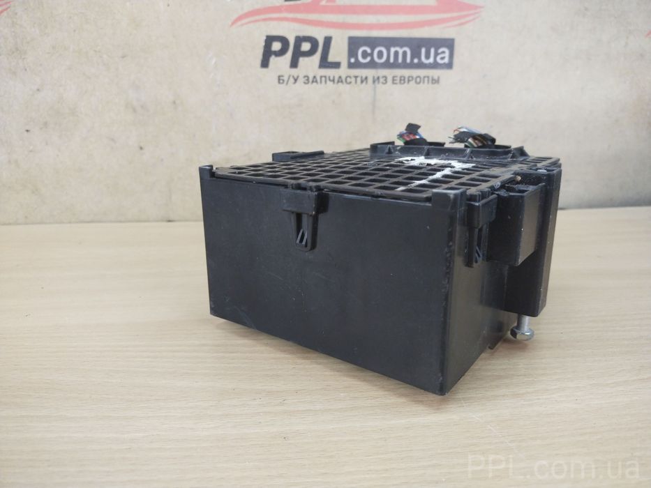 Ford Fiesta Mk7 2008-2017 блок реле предохранителей BA6T-14A005-HEA