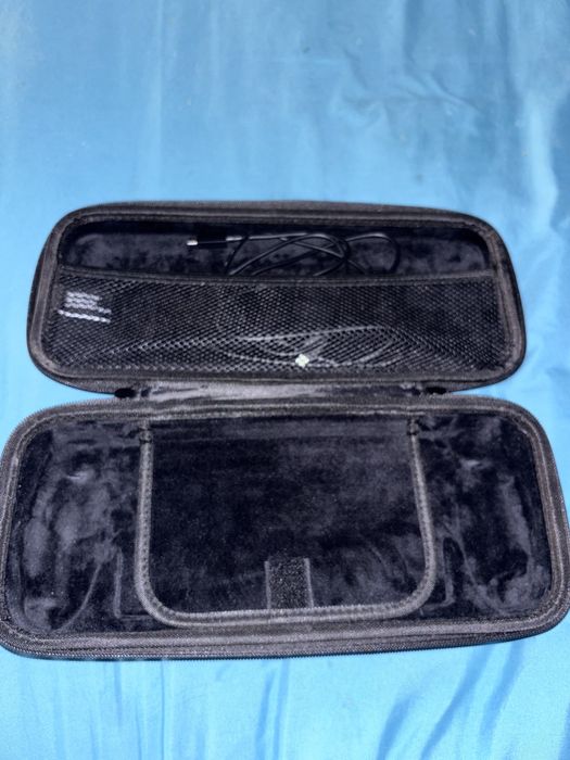 Vendo PlayStation Portatil com caixa