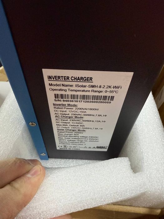 Гібридний сонячний інвертор Easun Power. ..