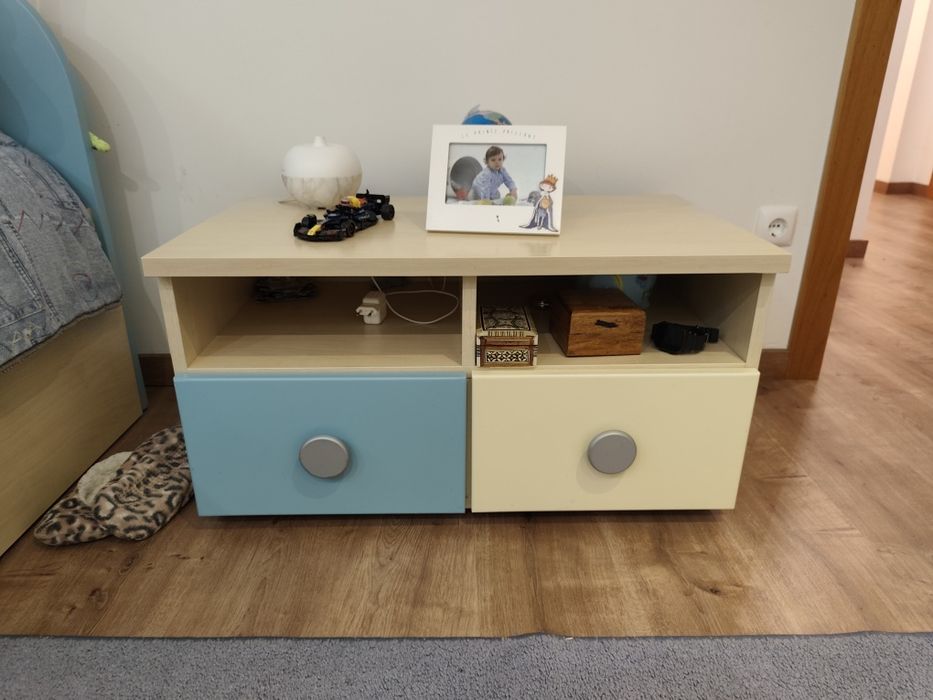 Quarto Criança 2 camas +edredons e lençois