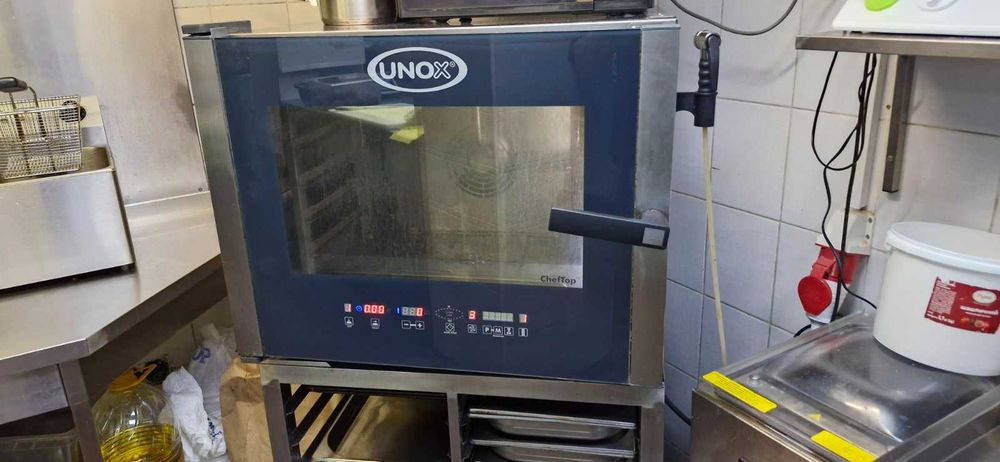 Пароконвектомат UNOX S.p.A.