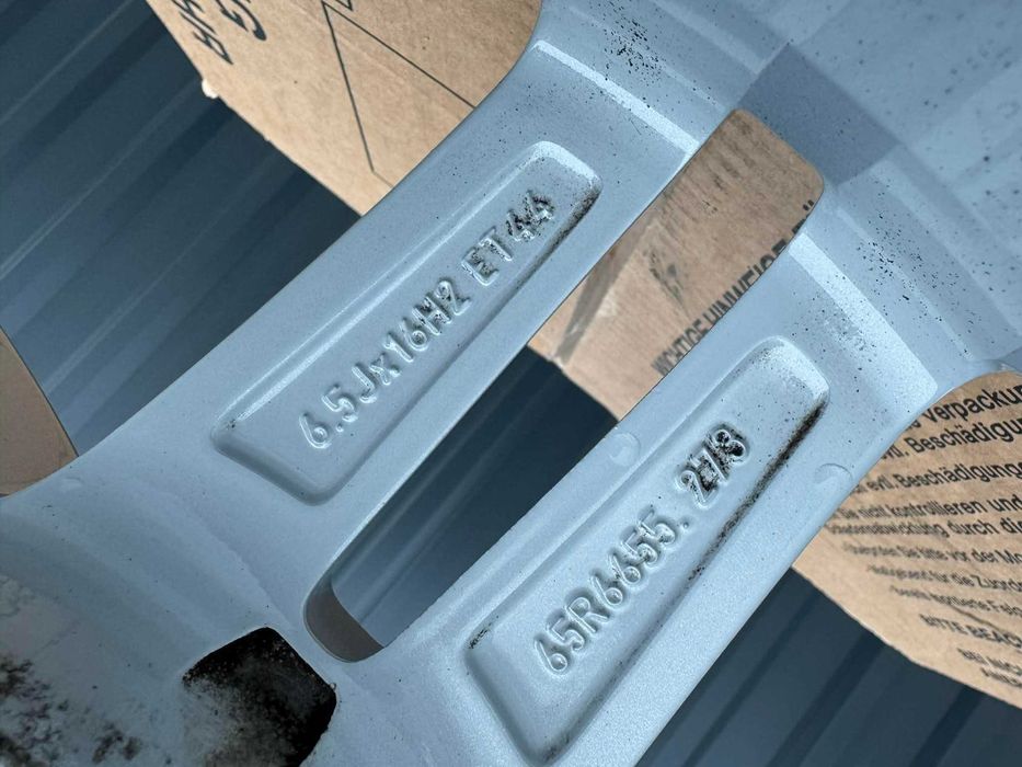 Alufelgi 5x112 r16 VW Golf passat Sharan Touran Caddy Jetta 103#