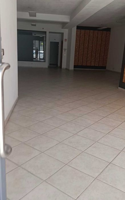 Arrendamento de loja com 156M Ramada