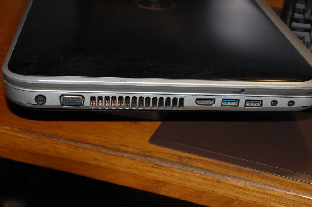 Ноутбук на розбирання DELL Inspiron 7720