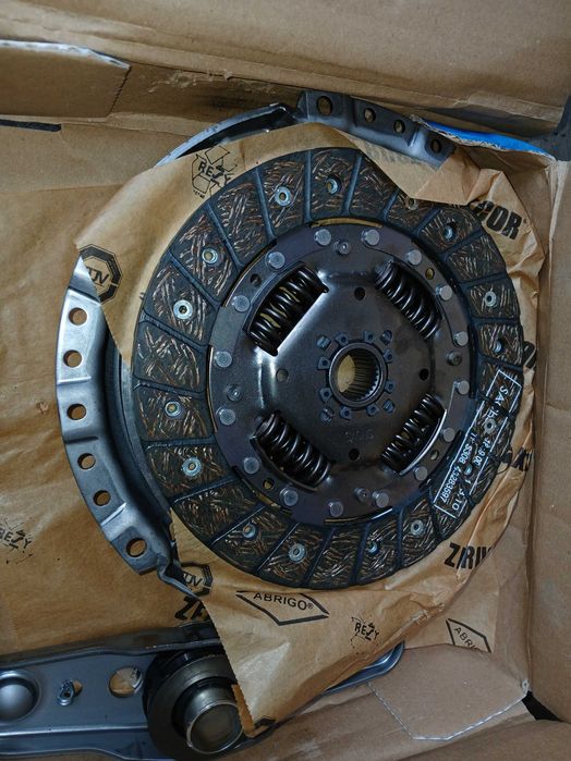 Sprzęgło komplet SACHS fabrycznie nowe VW UP Polo Seat Ibiza Skoda 1.0