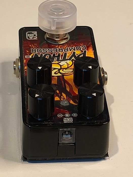 Kompresor gitarowy Caline Python G-012