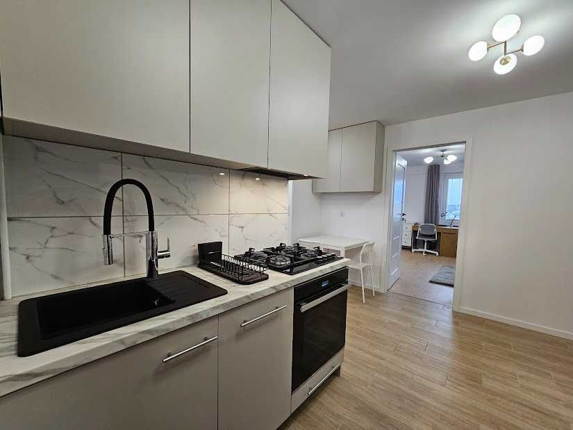 Jedynka/ CH Magnolii/ul. Bolesławiecka, Internet w cenie