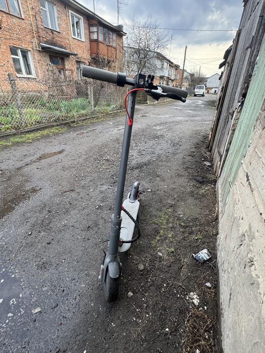 Елетричний самокат