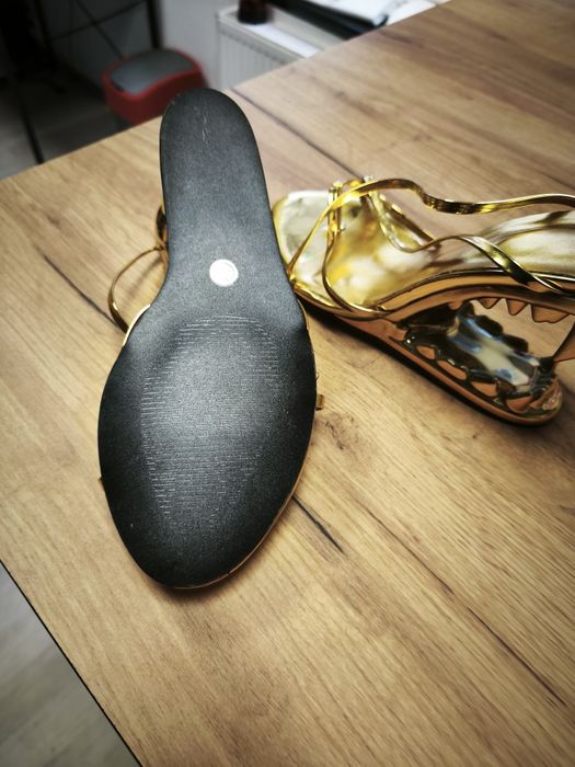 Japonki typu GCDS Morso Hell Thong