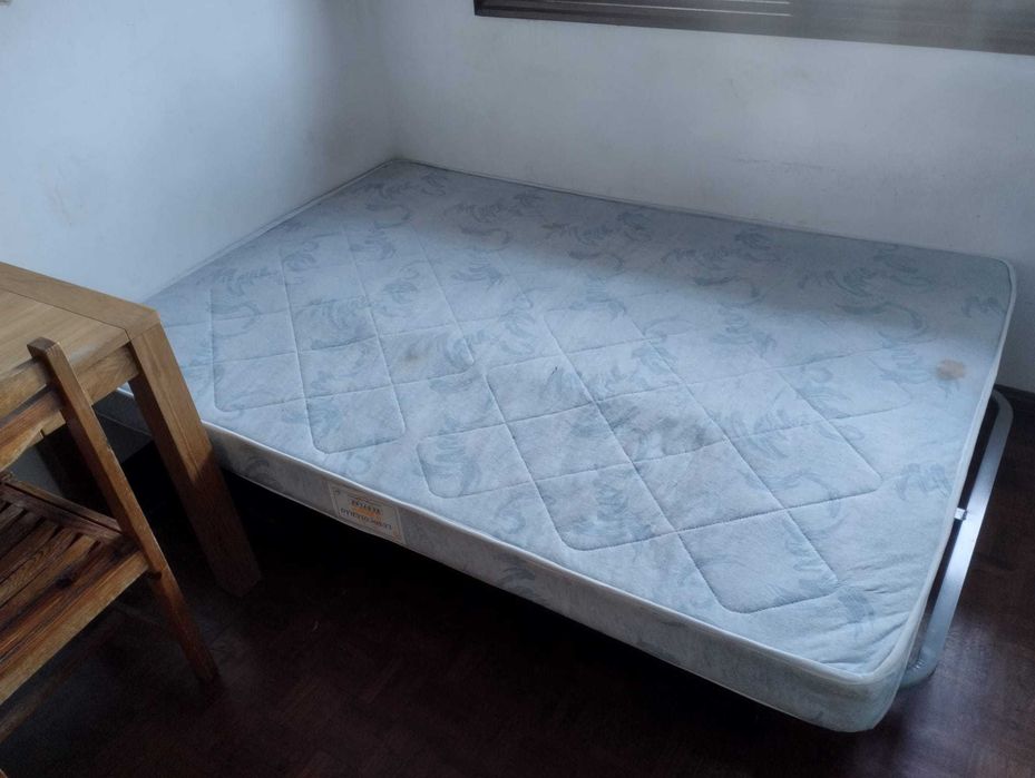 Aluga- se Quarto Rua de Castro Matoso