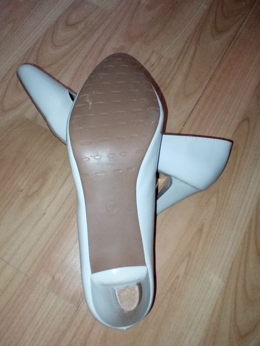 Buty damskie czółenka 40
