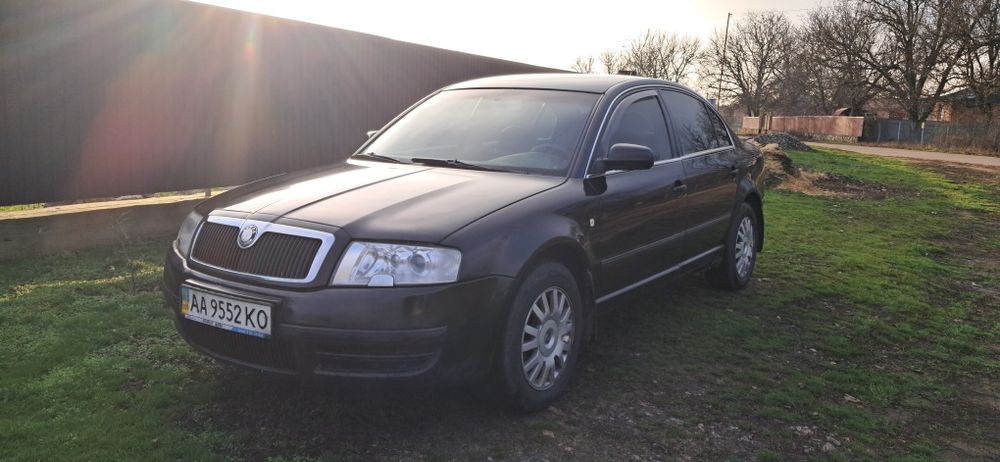 Шкода Супер Б 2004г 1,8 т бензин