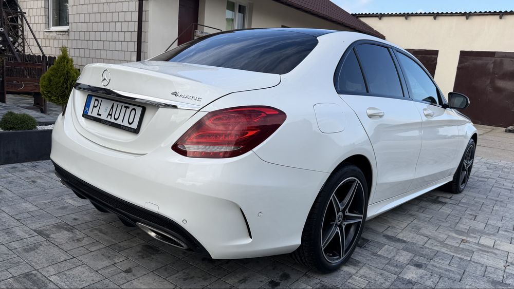 Mercedes C klasa C200 4MATIC AMG Line Panorama Kamera AUTOMAT Salon Polska Biała perła SEDAN