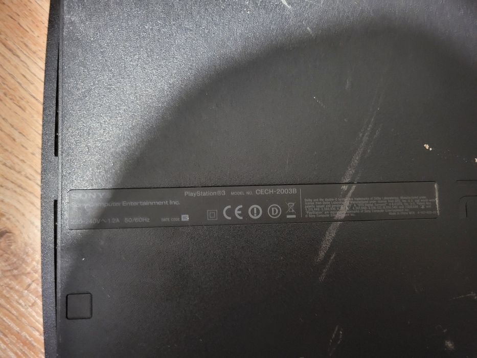 Sony PlayStation 3 slim CECH-2003B 1TB CFV Evilnat + 3 pady + 5 gier