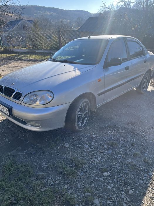 Кузоані деталі, запчастини