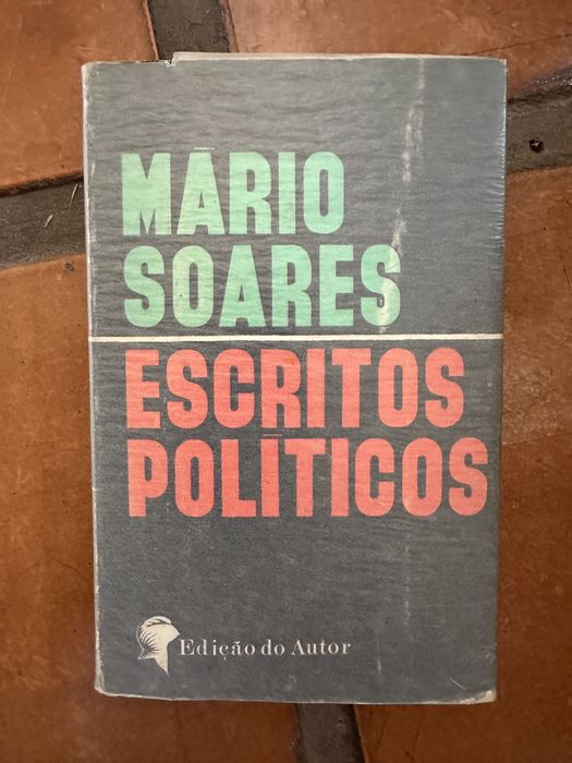 Livro raro escritos políticos de Mário Soares