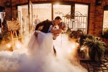 Wiatraki Iskier Miny Dymne Fontanny Iskier Ciężki Dym Lustro Selfie