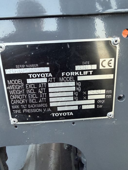 Wózek  widłowy Toyota FG 30 GAZ.