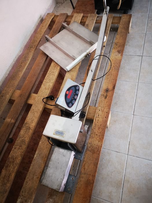 Balança báscula (basculante até 300kg) digital