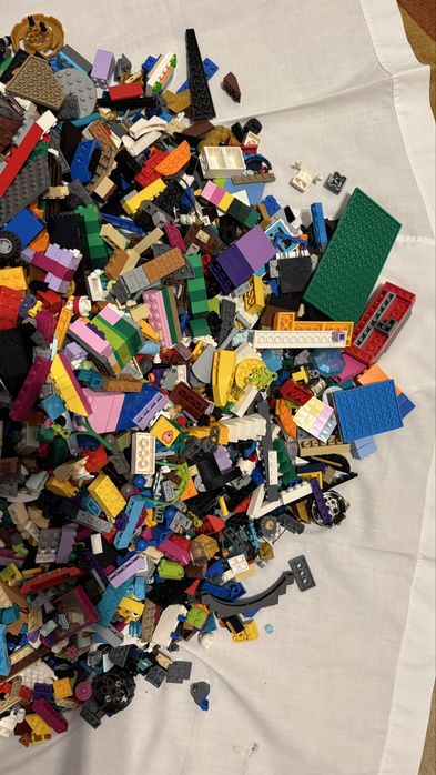 Lote de peças Lego com 8,7 kg