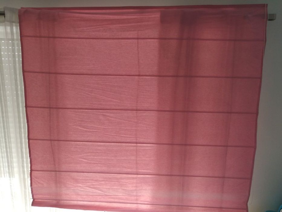 Vendo veneziana rosa ou verde para janela de quarto - 1,60m
