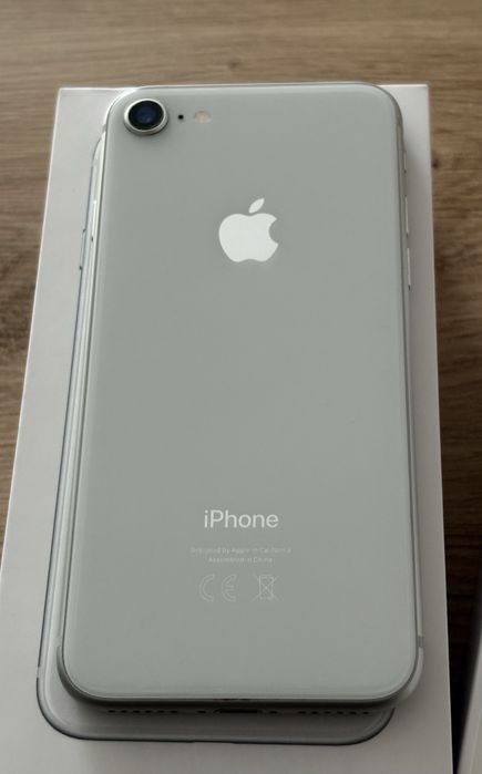 Iphone 8 Silver 64GB Oława • OLX.pl