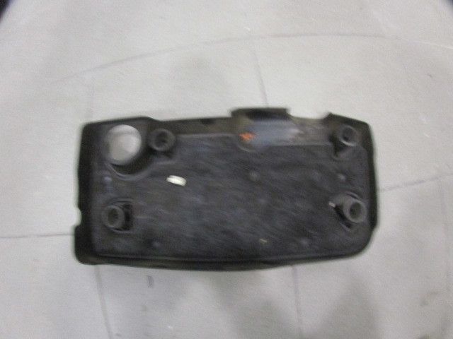 Cobertura do motor / blindagem superior do motor CHEVROLET Trax