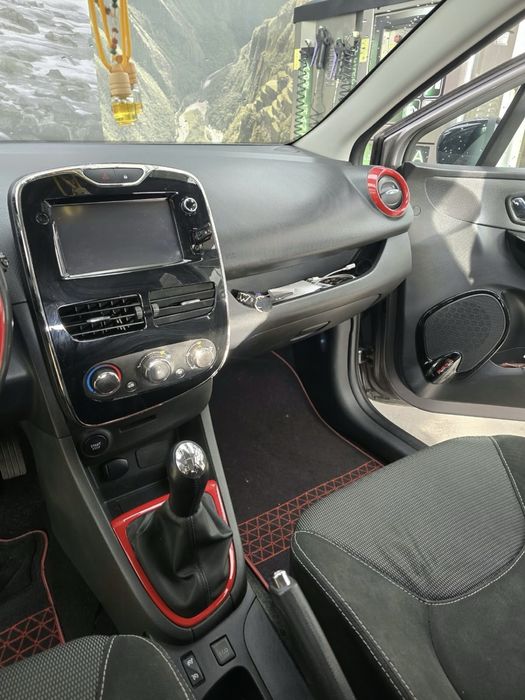 Renault Clio 2012 | Gasolina | 5 Portas — photo 4