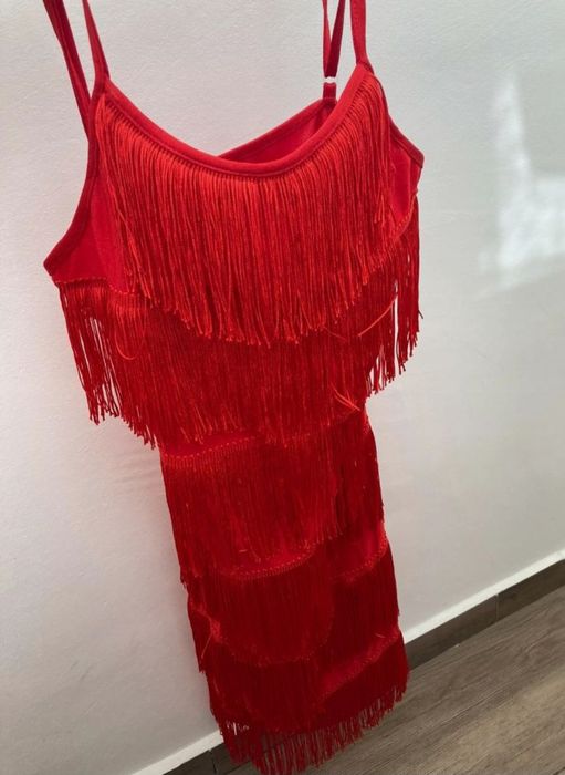 Sukienka z frędzlami